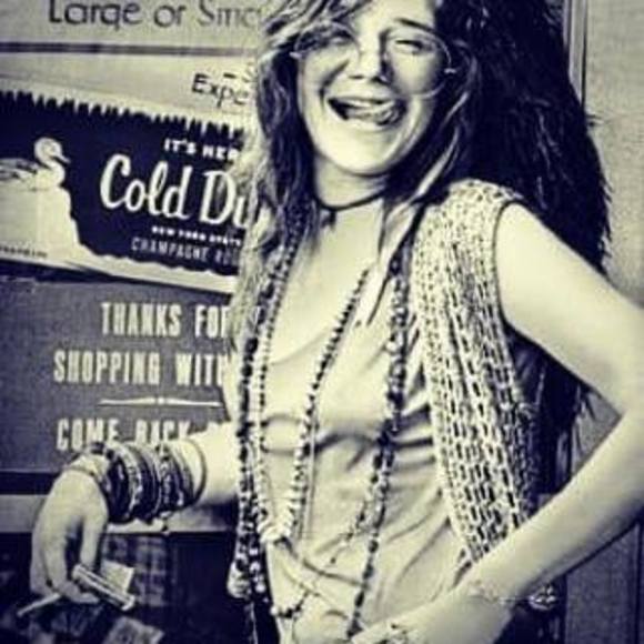 Meet your Posher, Monse - Picture 1 of 1